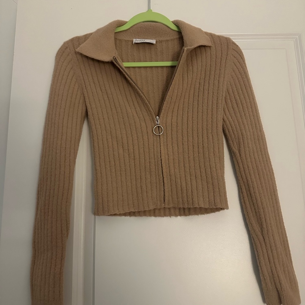 🦋 Bershka Cropped Tan Fuzzy Zip Up Cardigan Sweater Size Medium 🦋